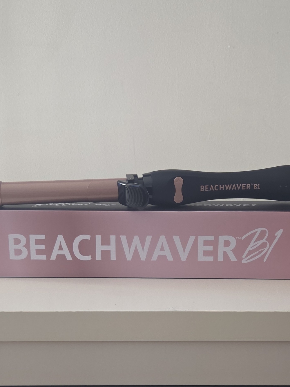 Beachwaver B1 Rotating Curling Iron 1in Swivel Cord Ceramic 410°F Pink/Black